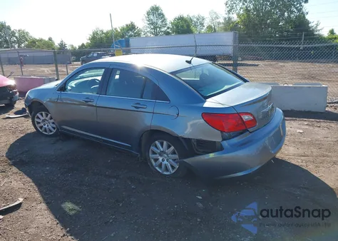 2010 Chrysler Sebring Touring z USA, uszkodzony, nr VIN 1C3CC4FB0AN128655